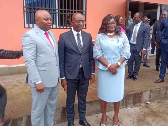 (l r) dr. njie martin esongo, acha gilbert kwenti and dr hannah etonde mbua during installation ceremony