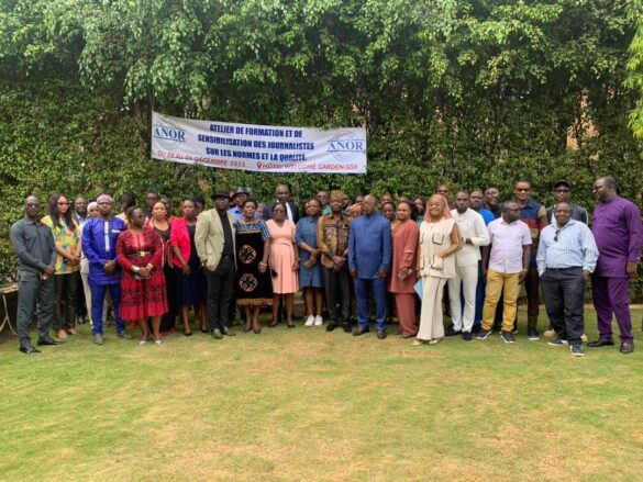 ANOR officials and partipants pose for family photo